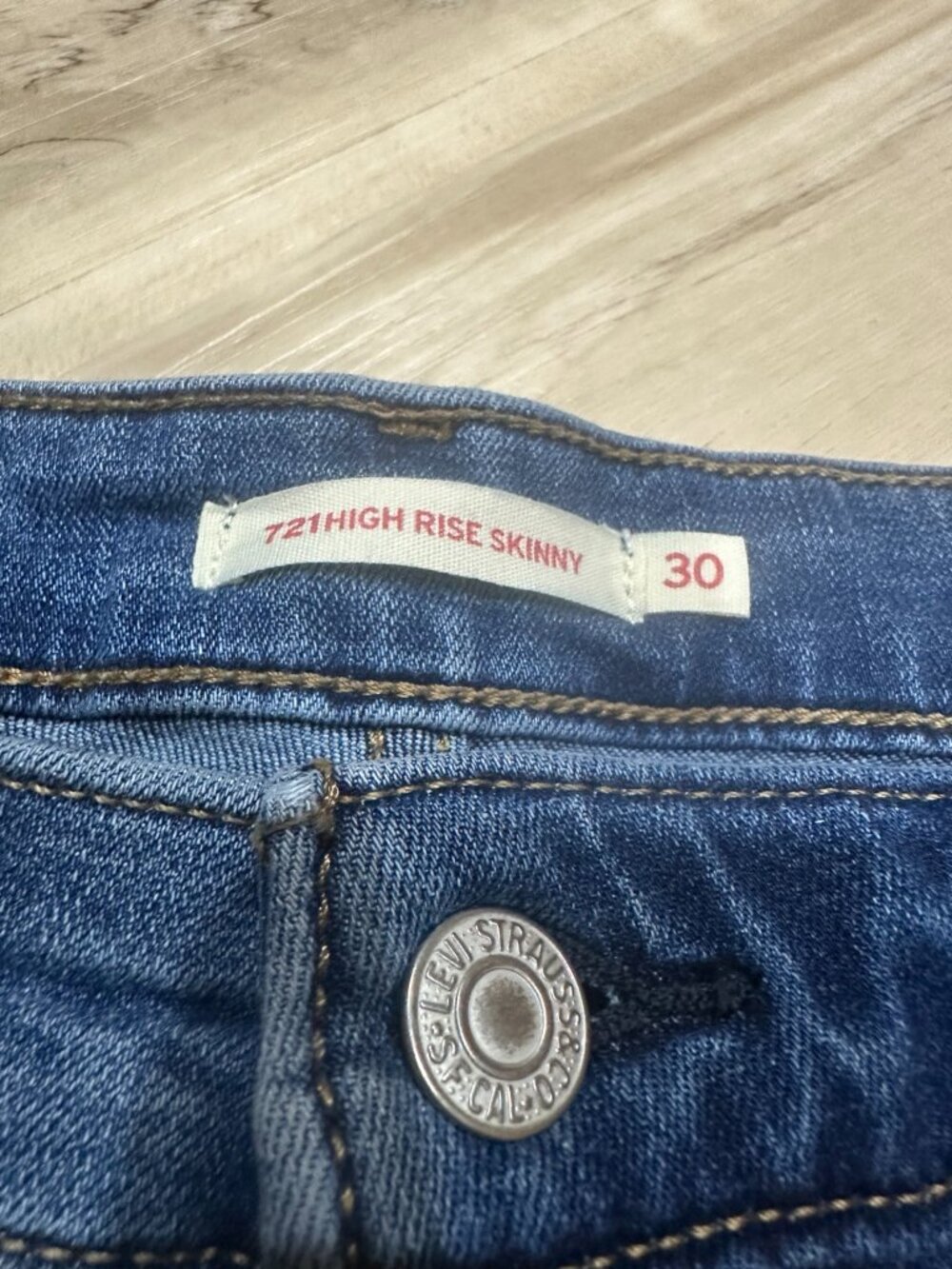 Levi's 721 High Rise Skinny Jeans Women's Size 30 Blue Stretch Denim Pants - Picture 2 of 7